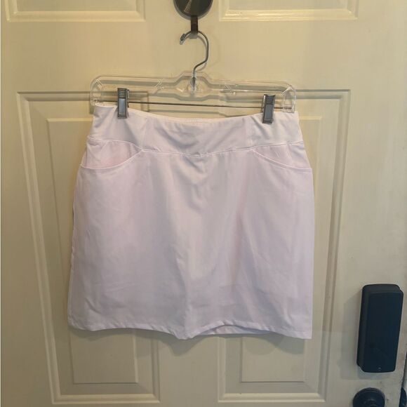 Tee Time White Women's Golf Skirt - Picture 2 of 4